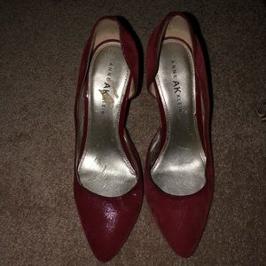 ANNE KLEIN red heels 👠
